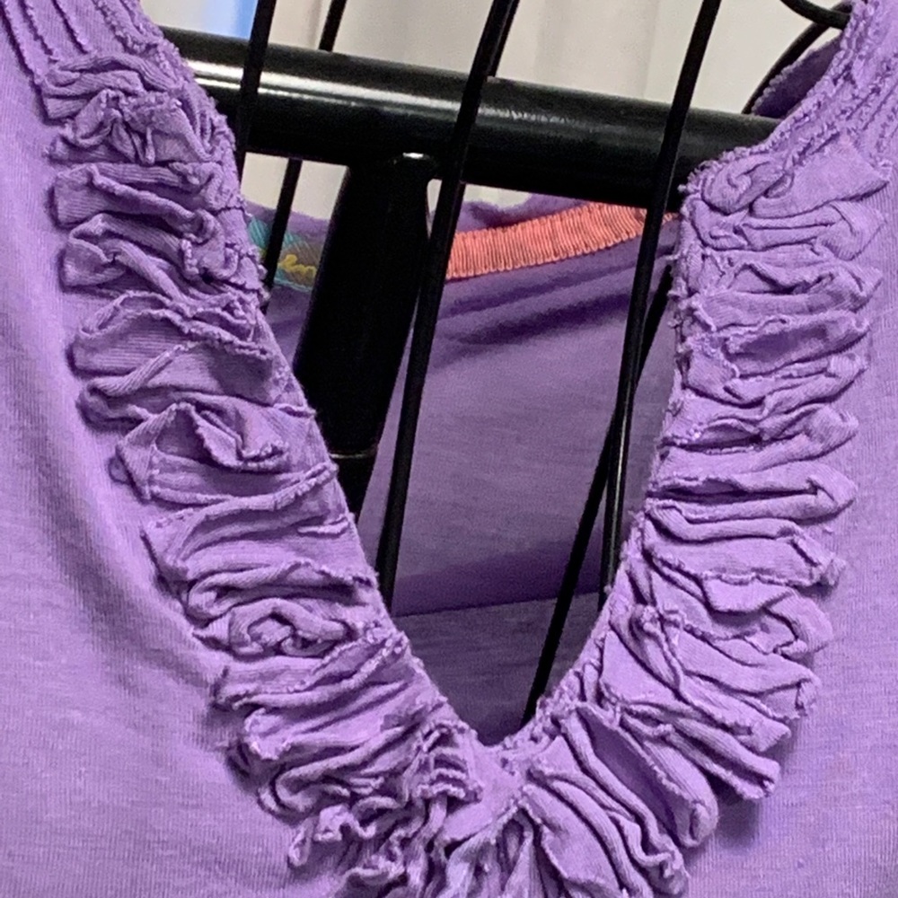 Boden ruffled v-neck lilac top - Picture 2 of 7